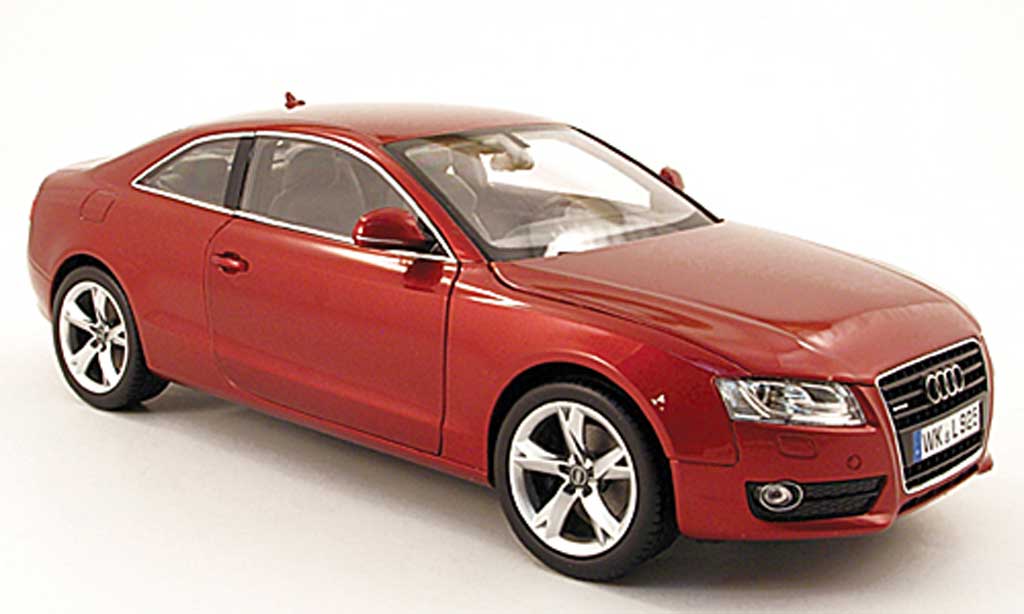 Audi A5 1/18 Norev coupe rood 2007 modelauto