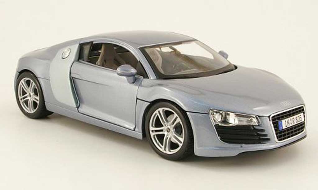 Audi R8 5.2 FSI 1/18 Maisto 5.2 FSI grijs clair modelauto