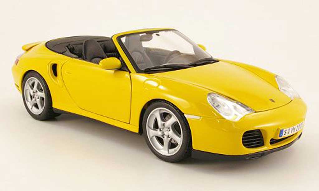 Porsche 996 Turbo 1/18 Maisto Turbo cabriolet geel 2003 modelauto