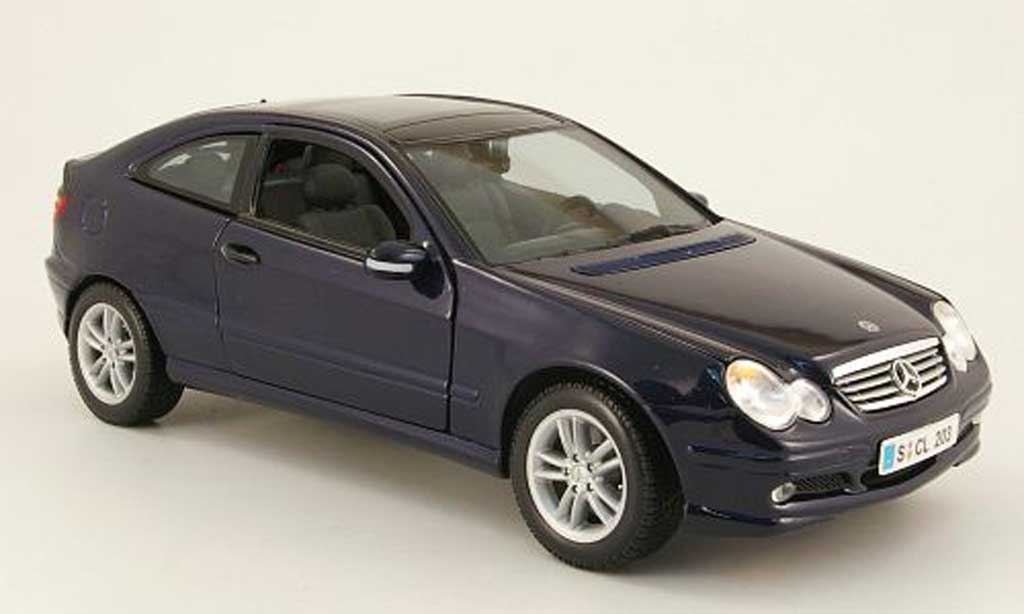 Mercedes Classe C 1/18 Maisto sportcoupe (cl203) blauw modelauto
