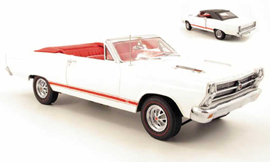 Ford Fairlane 1966 1/18 GMP 1966 gt 390 wit modelauto