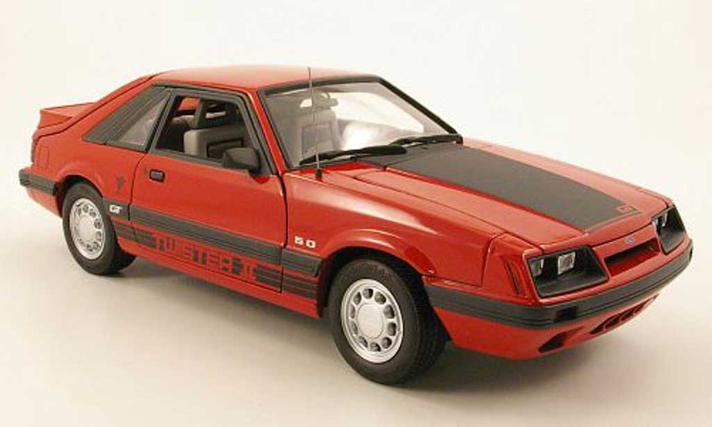 Ford Mustang GT 1/18 GMP GT twister ii rood/mattzwart 1985 modelauto