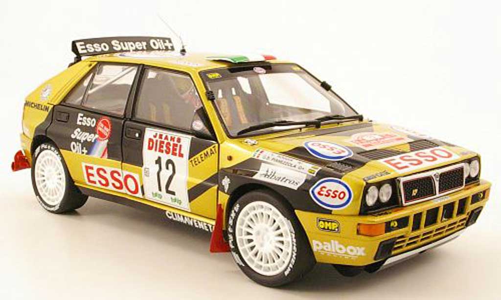 Lancia Delta HF Integrale 1/18 Kyosho HF Integrale evo 2 no.12 rallye san remo 1993 g.b.pianezzola / l.roggia modelauto