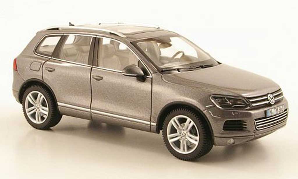 Volkswagen Touareg 1/43 Schuco C2 grijs modelauto