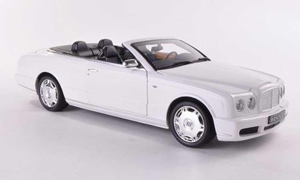 Bentley Azure 1/18 Minichamps wit LHD 2006 modelauto