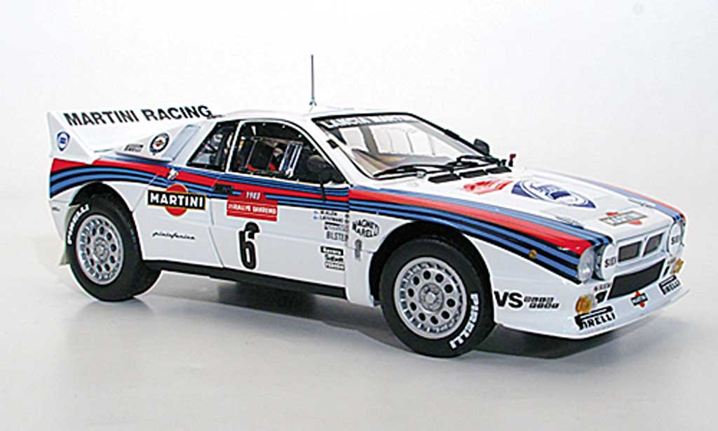 Lancia 37 1/18 Kyosho Rally No.6 Martini M.Alen/I.Kivimaki Rally San Remo 1983 modelauto