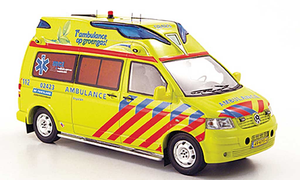 Volkswagen T5 1/43 Neo Hornis Silver KTW Kijlstra Ambulancegroep Fryslan 2010 modelauto