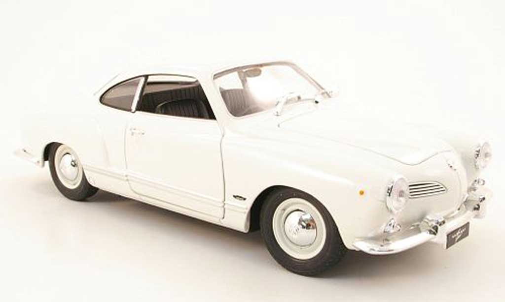 Volkswagen Karmann 1/18 Welly ghia coupe elfenbein modelauto