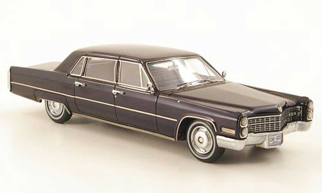 Cadillac Fleetwood 1966 1/43 American Excellence 1966 75 blauw modelauto