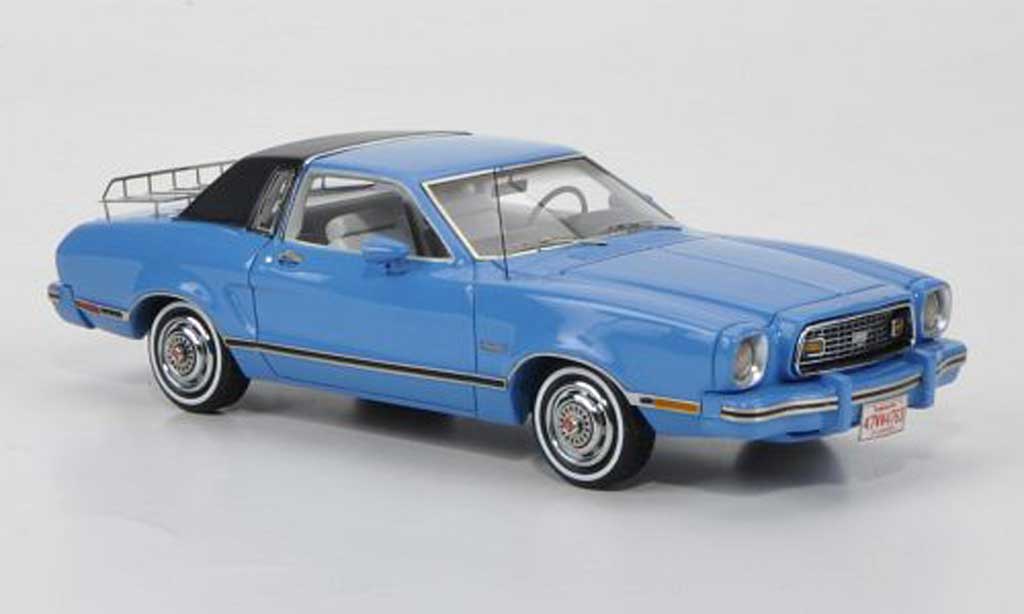 Ford Mustang 1974 1/43 American Excellence 1974 II Ghia blauw/zwart limited edition modelauto