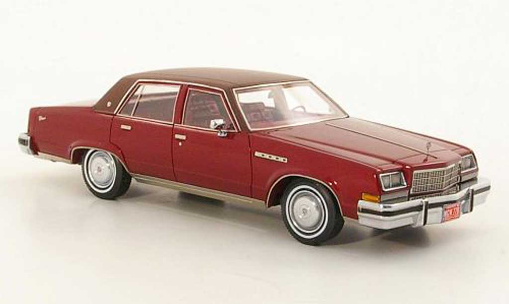 Buick Electra 1/43 American Excellence Sedan rood/bruin limited edition 1977 modelauto