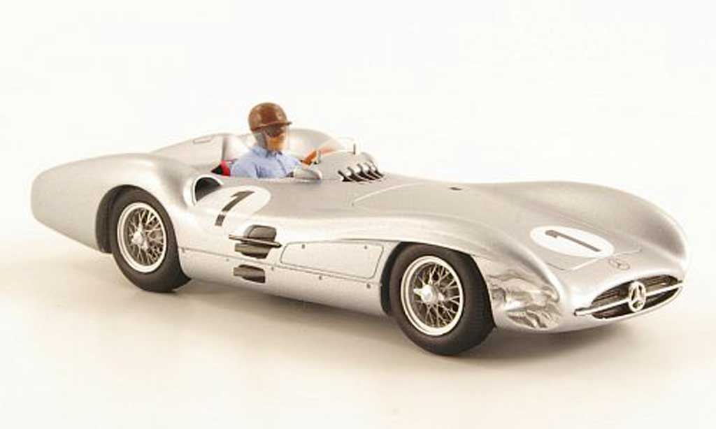 Mercedes W 196 1/43 Spark No.1 J.-M.Fangio GP Grossbritannien 1954 modelauto