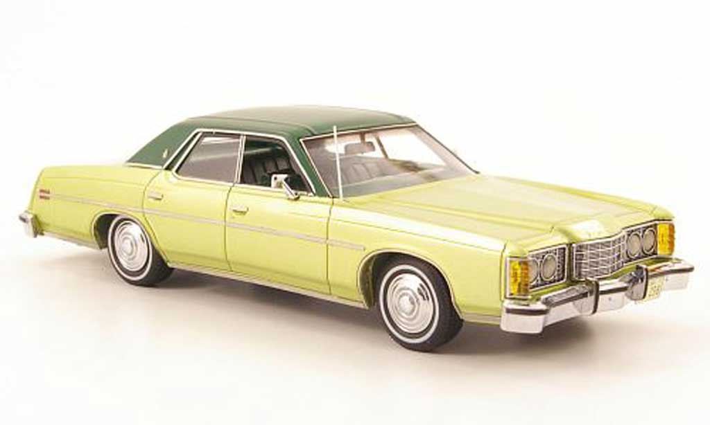 Ford LTD 1973 1/43 American Excellence 1973 grun/zwart-groen modelauto