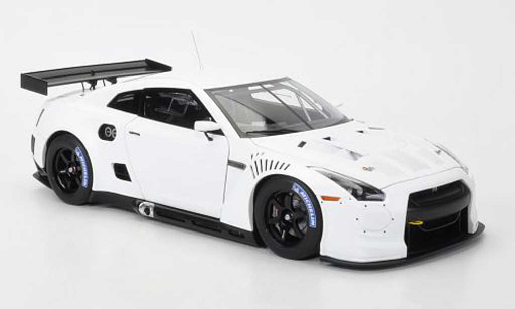 Nissan Skyline R35 1/18 Autoart R35 GT-R matt-wit FIA GT1 Weltmeisterschaft 2010 modelauto
