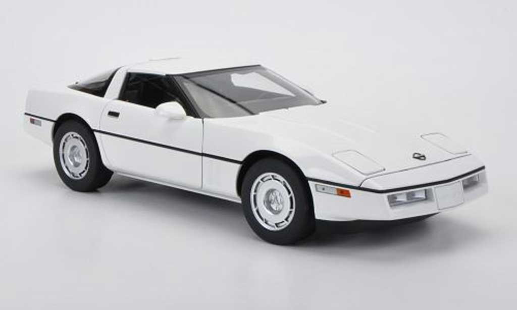 Chevrolet Corvette C4 1/18 Autoart C4 C4 wit modelauto