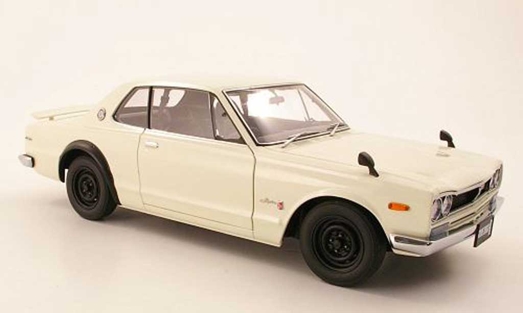 Nissan Skyline 2000 1/18 Autoart 2000 GTR (KPGC 10) wit RHD 1969 modelauto