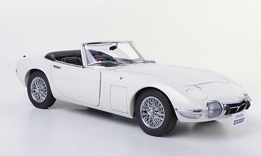 Toyota 2000 GT 1/18 Autoart Cabriolet wit RHD 1967 modelauto