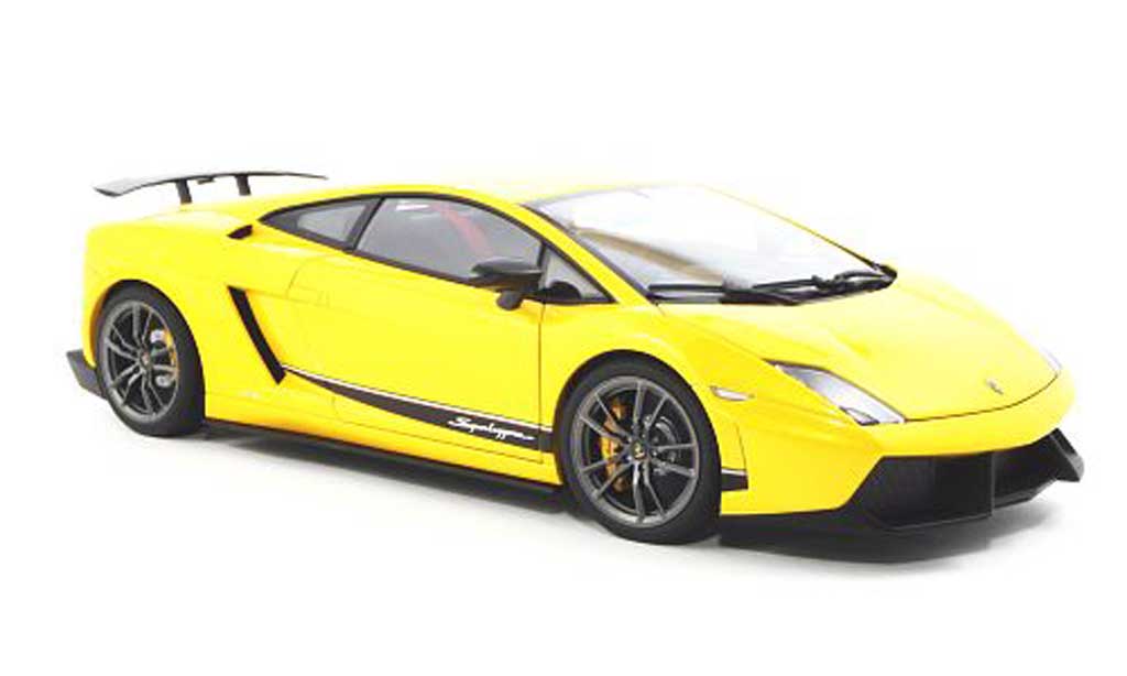Lamborghini Gallardo Superleggera 1/18 Autoart Superleggera LP570-4 geel 2010 modelauto
