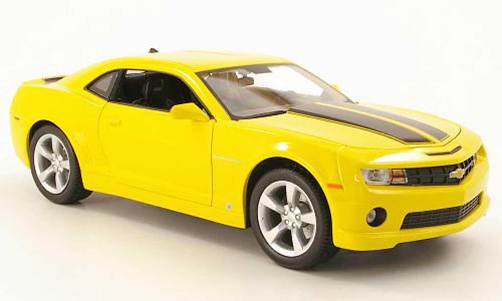 Chevrolet Camaro SS 1/18 Maisto SS geel avec bandes zwarts 2010 modelauto