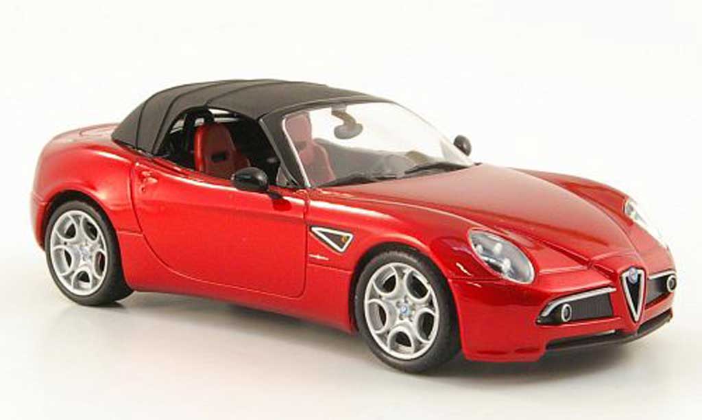 Alfa Romeo 8C 1/43 M4 Spider rood Softtop 2010 modelauto