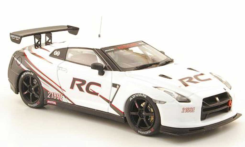 Nissan Skyline 1/43 Ebbro GT-R RC wit/zwart modelauto