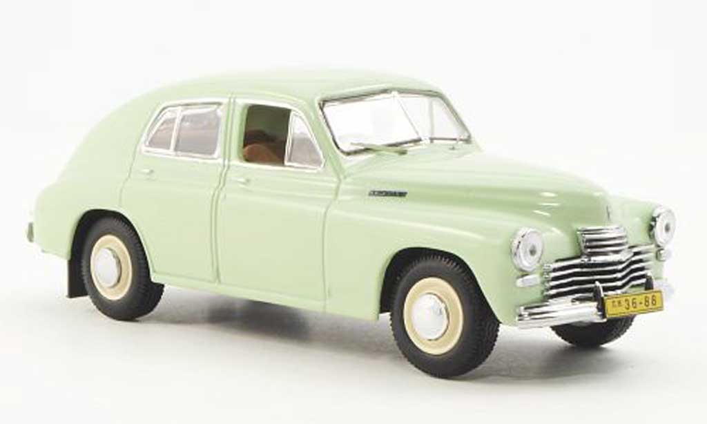 Gaz M20 1/43 IST Models Pobieda Limosine grun 1949 modelauto