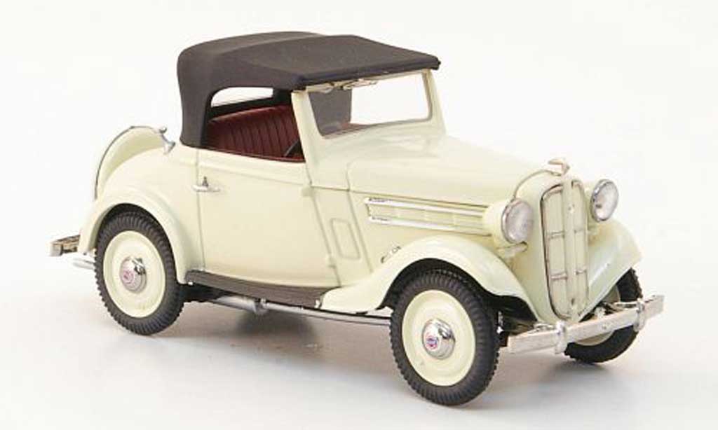 Datsun 17 1/43 Ebbro Roadster elfenbein 1938 modelauto