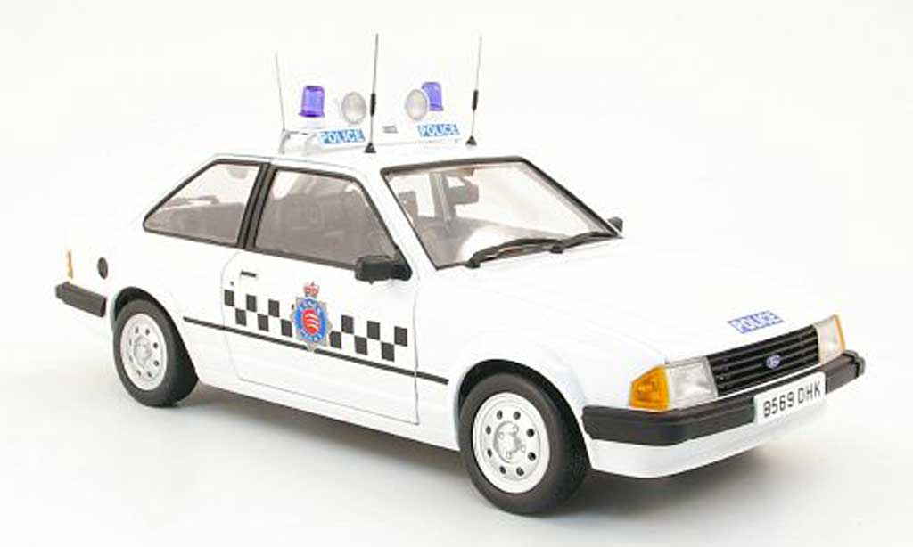 Ford Escort MK3 1/18 Model Icons MK3 mkiii 1.1l section car essex politie 1987 modelauto