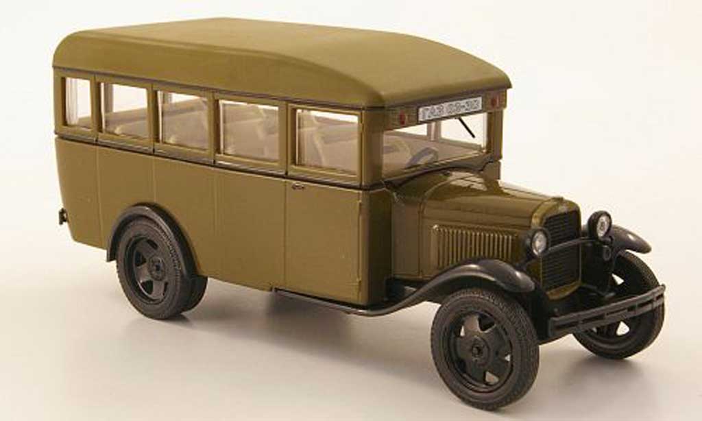 Gaz 03-30 1/43 Nash Avtoprom olivbruin modelauto