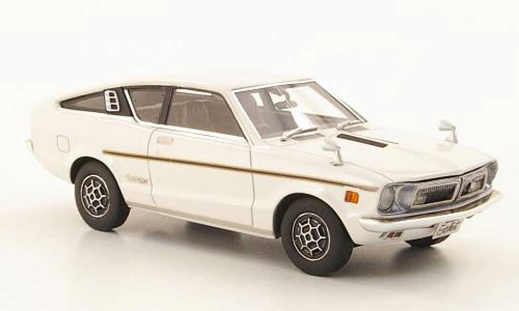 Nissan Sunny 1/43 Hi Story Coupe GX wit RHD 1973 modelauto