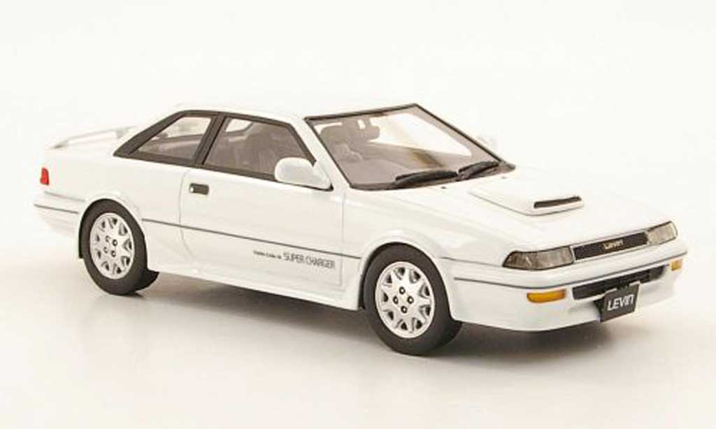 Toyota Corolla Levin 1/43 Hi Story Levin GT-Z wit RHD 1989 modelauto