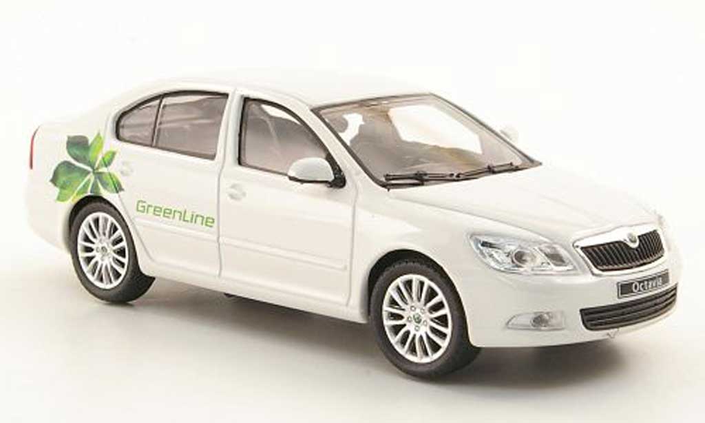 Skoda Octavia 1/43 Abrex wit Green Line 2008 modelauto