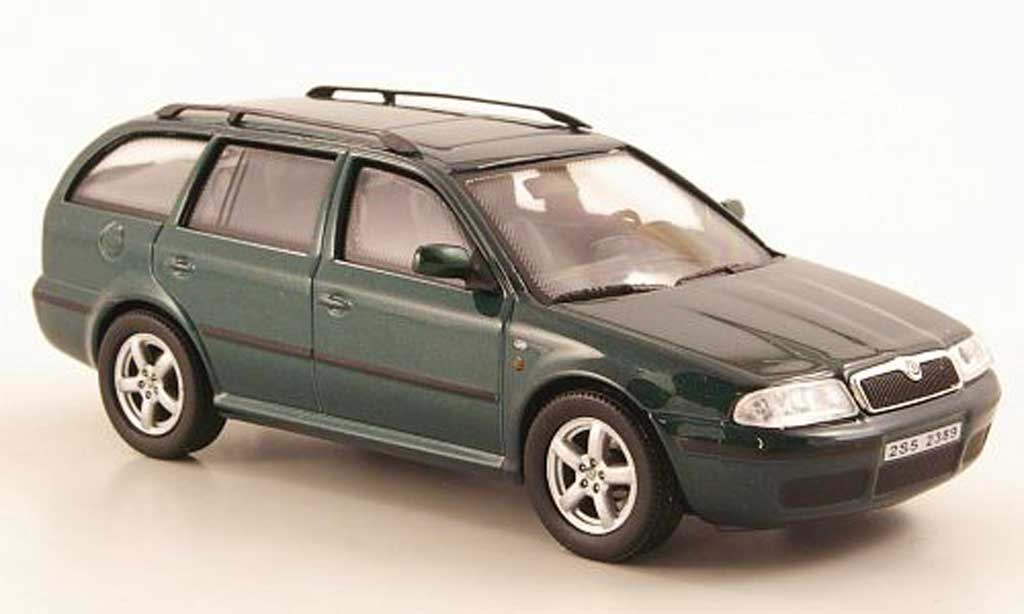 Skoda Octavia Combi 1/43 Abrex Combi Tour grun modelauto