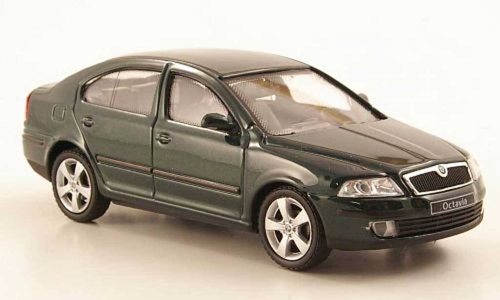 Skoda Octavia 1/43 Abrex Sedan grun modelauto