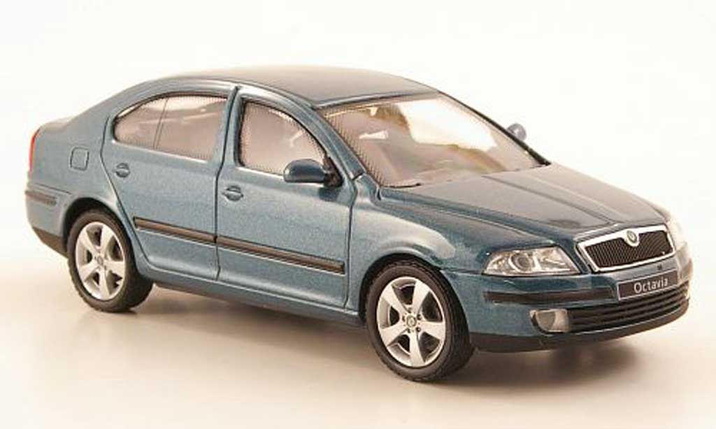Skoda Octavia 1/43 Abrex Sedan blauw modelauto