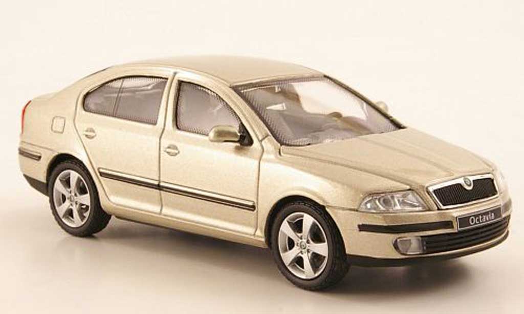 Skoda Octavia 1/43 Abrex Sedan beige modelauto