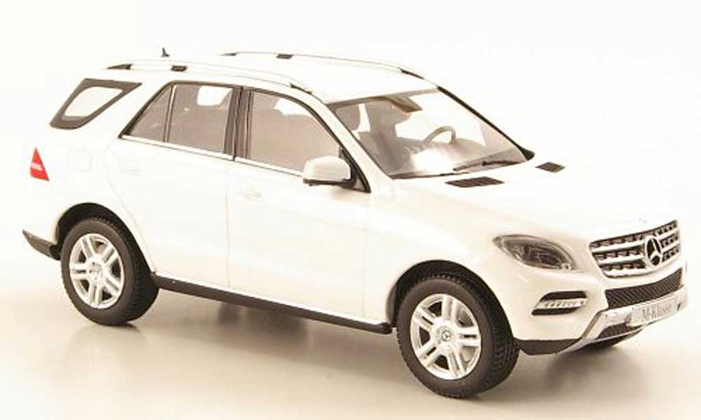 Mercedes Classe M 1/43 Minichamps (W166) ML wit 2011 modelauto