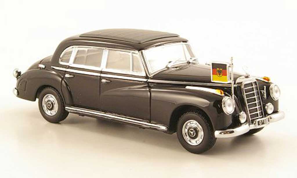 Mercedes 300 B 1/43 Minichamps B (W186 III) zwart Konrad Adenauer modelauto