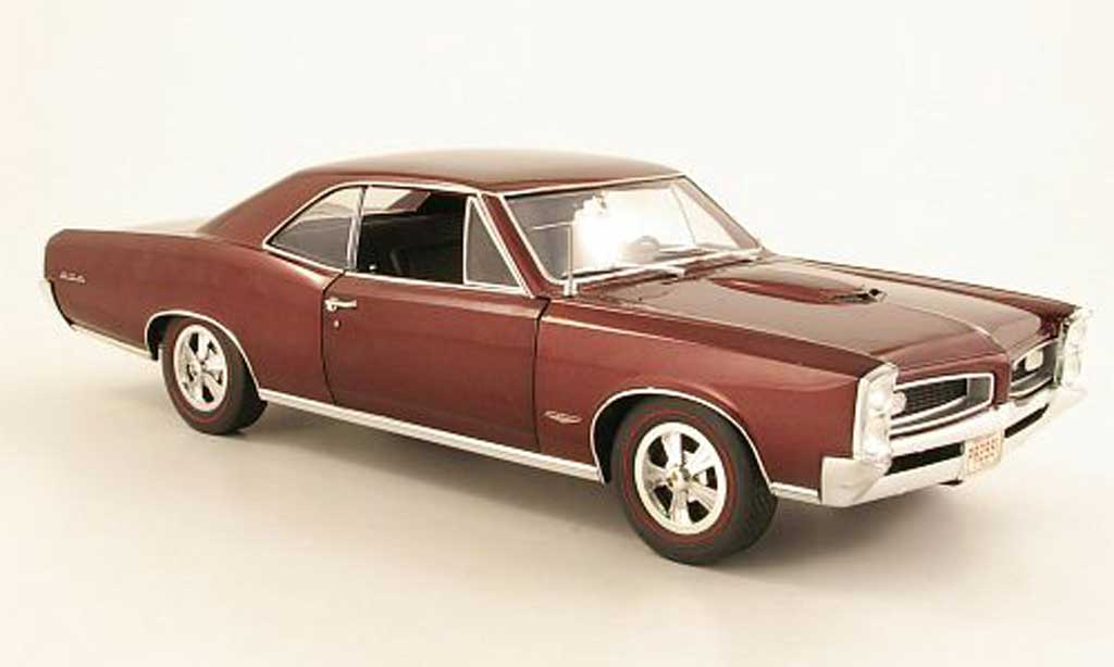 Pontiac GTO 1/18 Highway 61 rood 1966 modelauto