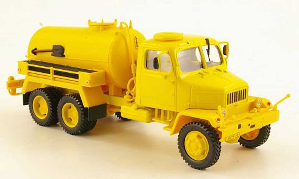Praga V3S 1/43 Abrex Tank geel modelauto