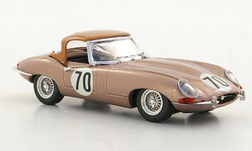 Jaguar E-Type 1961 1/43 Best 1961 Hardtop No.70 T.Fleming Nassau modelauto