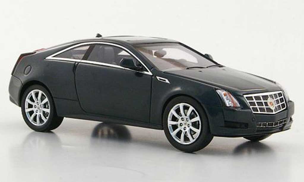 Cadillac CTS 1/43 Luxury Collectibles Coupe grijs 2011 modelauto