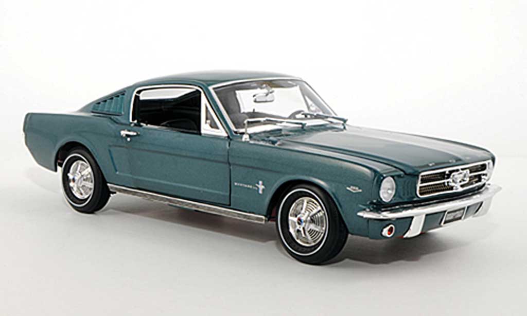 Ford Mustang 1965 1/18 Ertl 1965 2+2 Fastback blauw modelauto