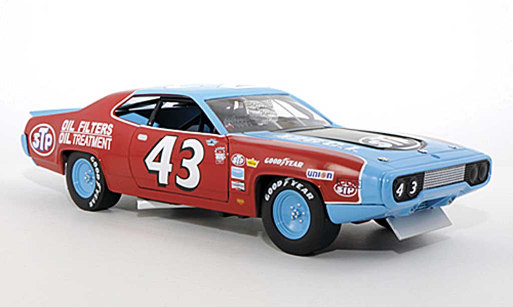 Plymouth Road Runner 1/18 Ertl No.43 Richard Petty 1972 modelauto