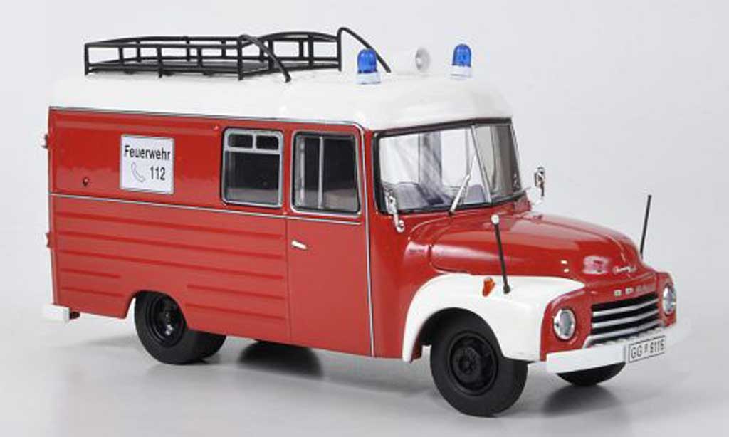 Opel Blitz 1/43 Premium ClassiXXs 1.75t pompier rood/wit modelauto