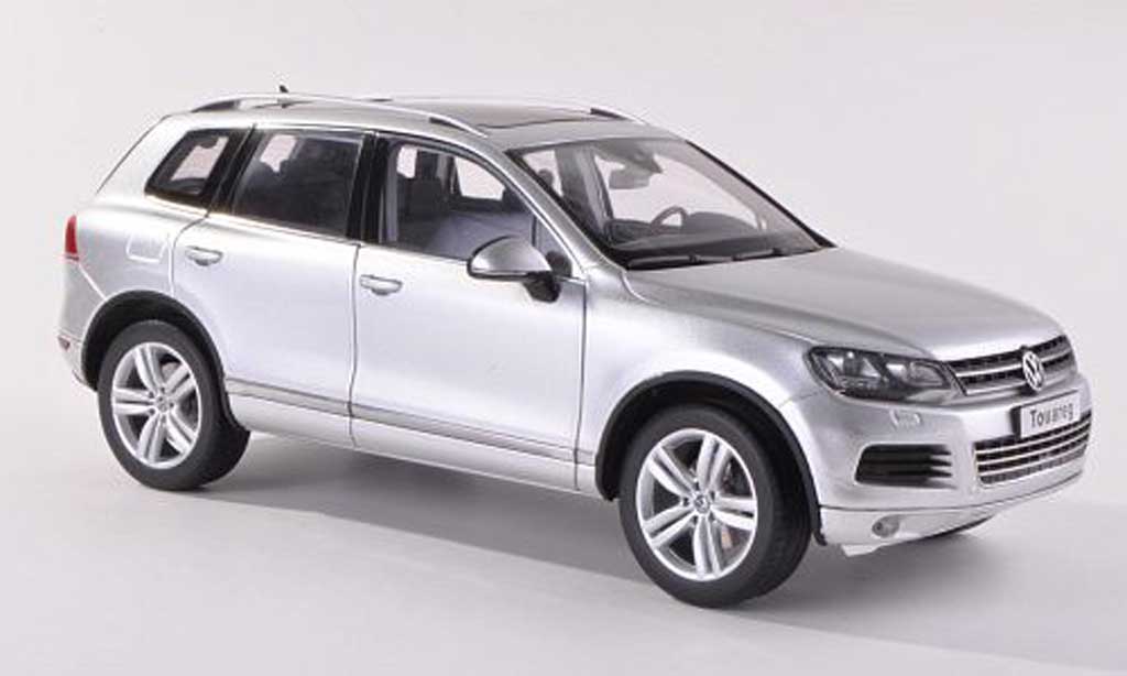 Volkswagen Touareg 1/43 Kyosho V6 TSI d 2010 modelauto