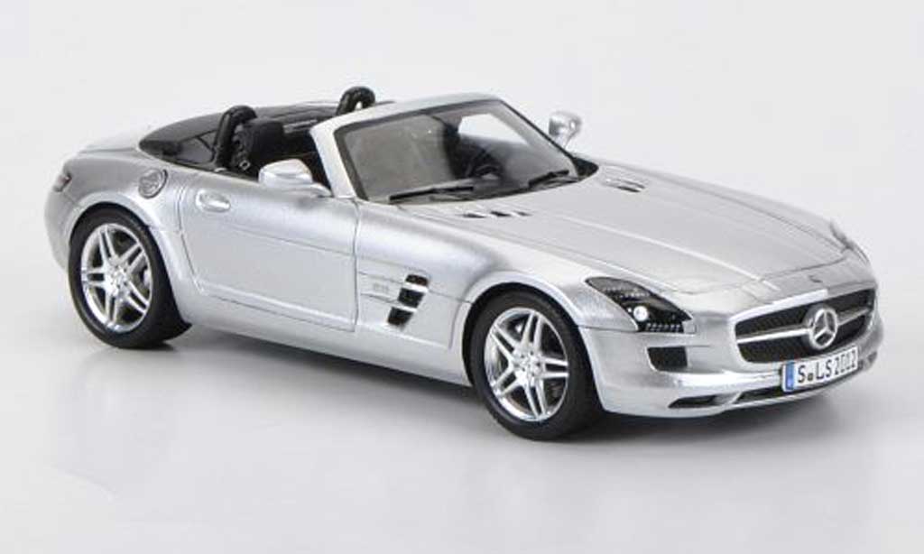Mercedes SLS 1/43 Spark AMG Roadster grijs modelauto