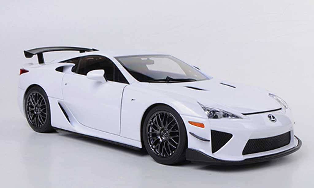 Lexus LFA 1/18 Autoart Nurburgring wit 2011 modelauto