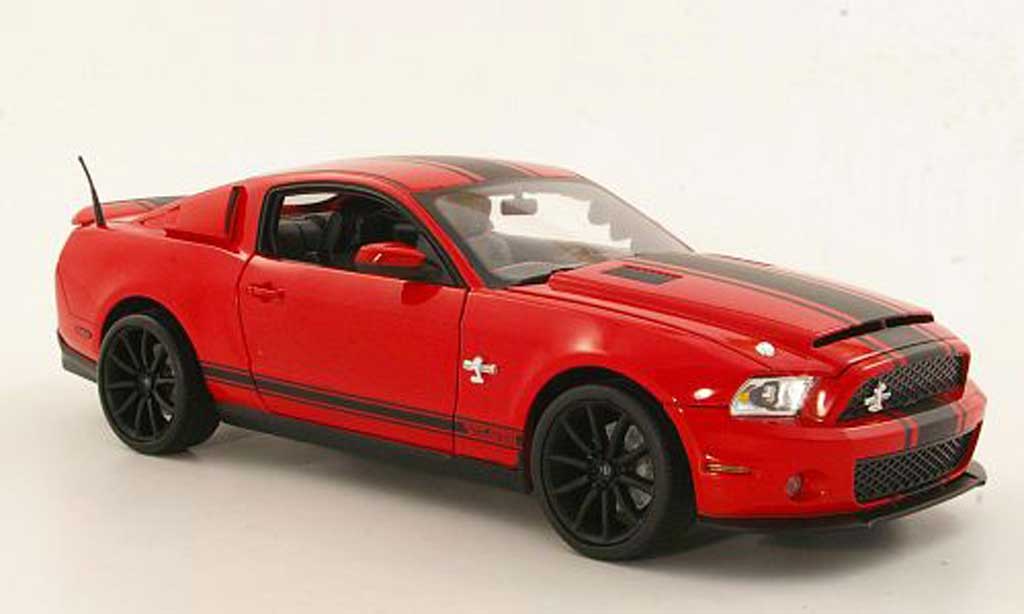 Shelby GT 500 1/18 Shelby Collectibles Super Snake rood/mattzwart 2012 modelauto