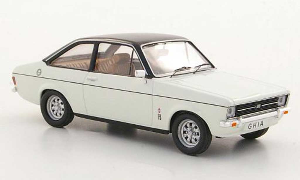 Ford Escort MK2 1/43 Trofeu MK2 1300 Ghia wit/zwart RHD modelauto